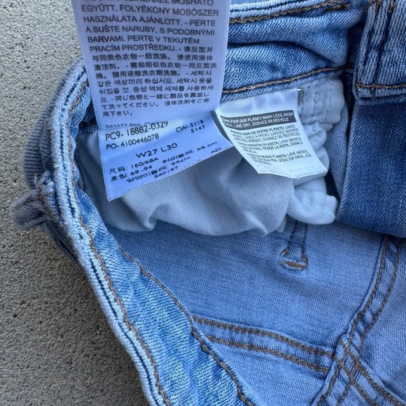 Levi's 721 High Rise Skinny Jeans Light Wash Distressed Size 27 - Picture 5 of 8